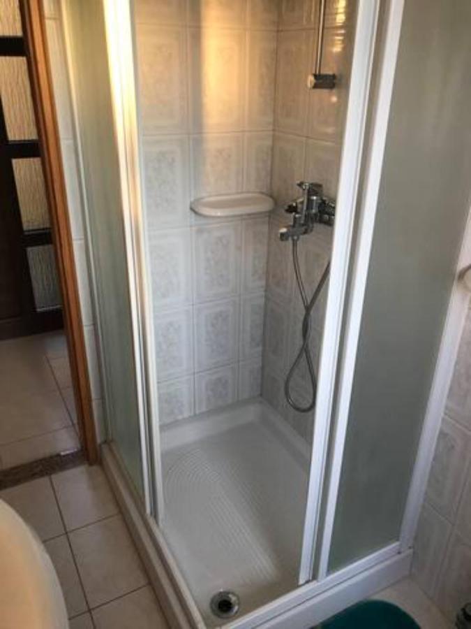 App Anita Apartment Premantura Bagian luar foto
