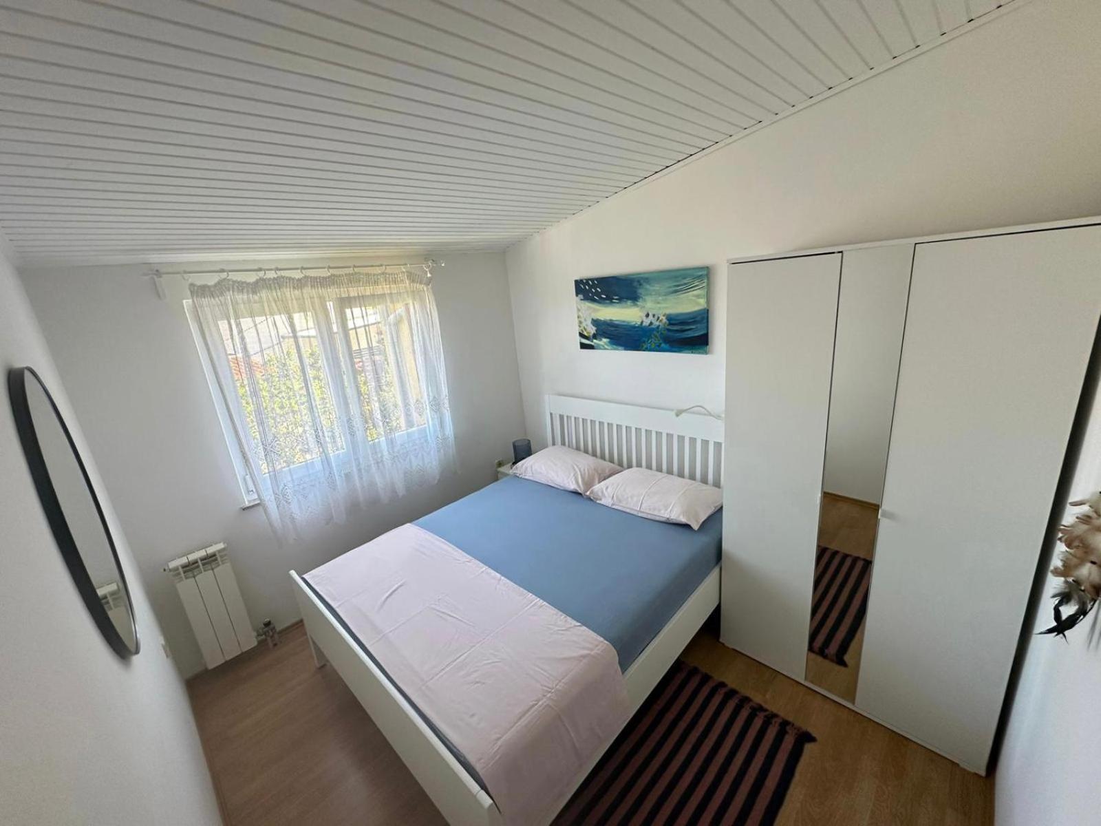 App Anita Apartment Premantura Bagian luar foto
